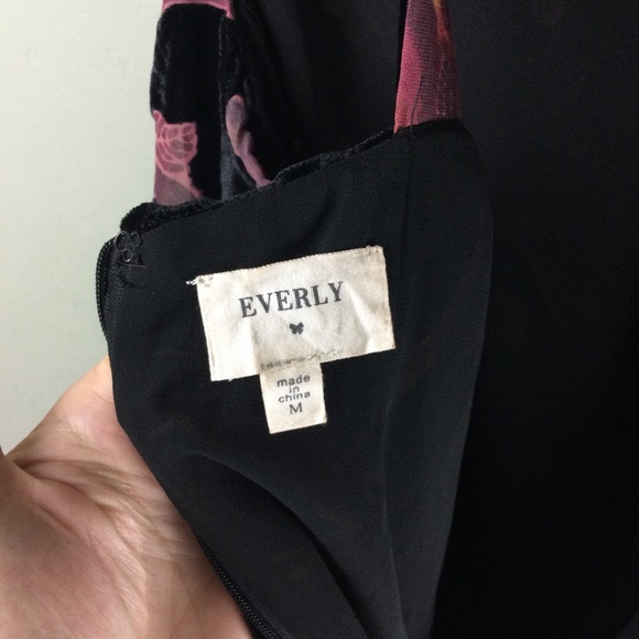 Everly Velvet Floral Burnout Cut Out Open Back Overlay Shift Dress Size Medium - Picture 5 of 14